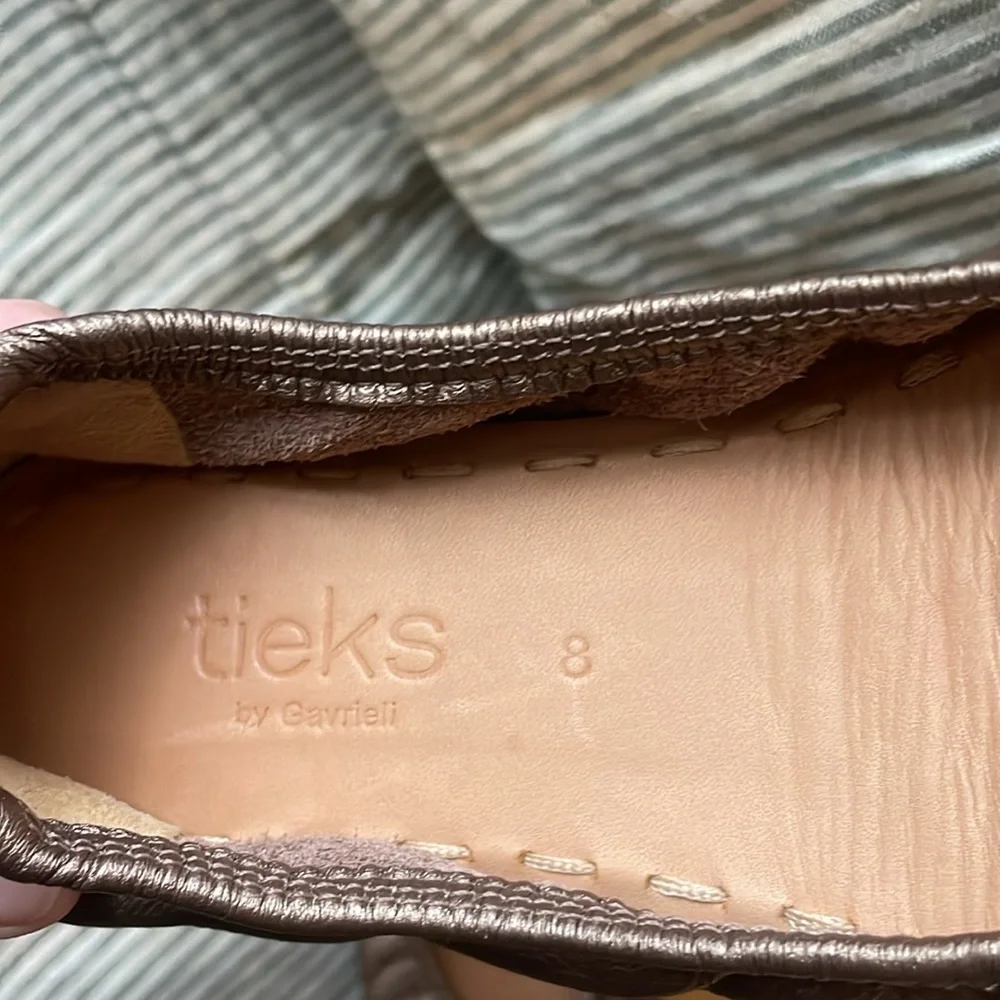 Tieks Copper/ Rose Gold Ballet Flats with Teal Sole Size 8 - Picture 9 of 12